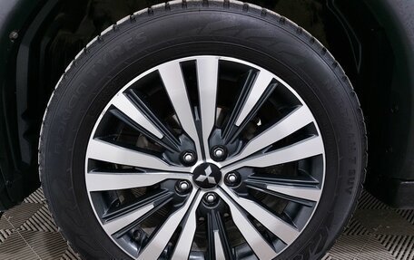 Mitsubishi Outlander III рестайлинг 3, 2019 год, 2 349 000 рублей, 19 фотография