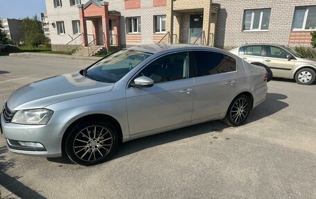 Volkswagen Passat B7, 2011 год, 850 000 рублей, 1 фотография