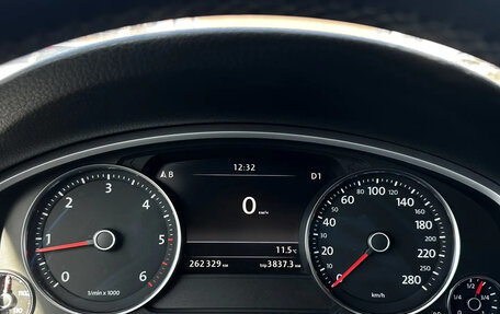 Volkswagen Touareg III, 2013 год, 2 370 000 рублей, 1 фотография