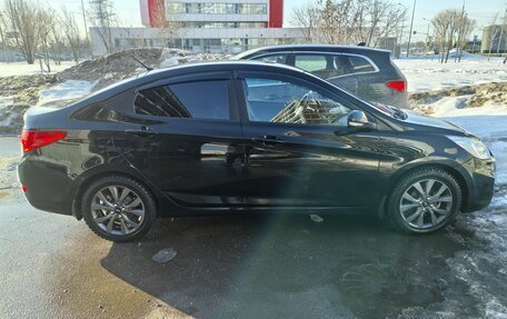 Hyundai Solaris II рестайлинг, 2013 год, 1 100 000 рублей, 4 фотография