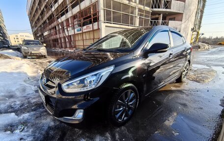 Hyundai Solaris II рестайлинг, 2013 год, 1 100 000 рублей, 5 фотография