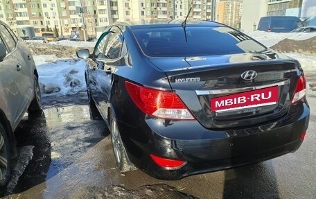 Hyundai Solaris II рестайлинг, 2013 год, 1 100 000 рублей, 2 фотография