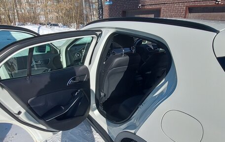 Mercedes-Benz GLA, 2015 год, 1 950 000 рублей, 5 фотография