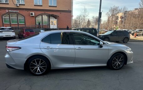 Toyota Camry, 2022 год, 3 450 000 рублей, 5 фотография