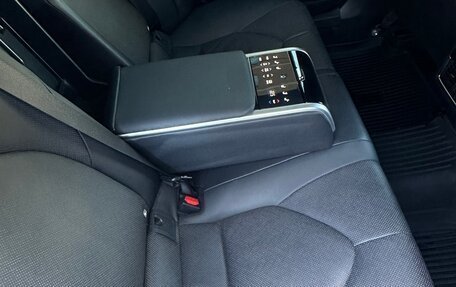 Toyota Camry, 2022 год, 3 450 000 рублей, 10 фотография