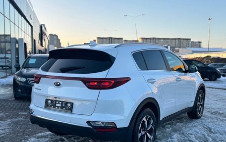 KIA Sportage IV рестайлинг, 2020 год, 2 440 000 рублей, 4 фотография