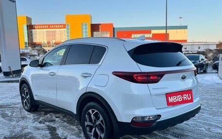 KIA Sportage IV рестайлинг, 2020 год, 2 440 000 рублей, 5 фотография