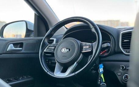 KIA Sportage IV рестайлинг, 2020 год, 2 440 000 рублей, 26 фотография