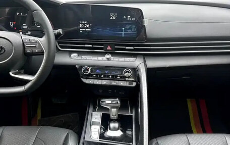 Hyundai Elantra, 2025 год, 1 756 000 рублей, 10 фотография