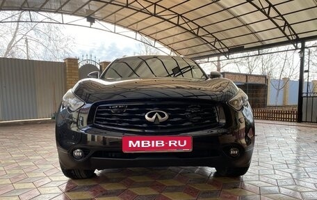 Infiniti FX II, 2009 год, 1 630 000 рублей, 2 фотография