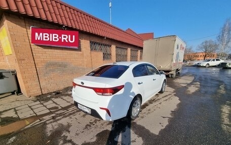 KIA Rio IV, 2017 год, 890 000 рублей, 3 фотография