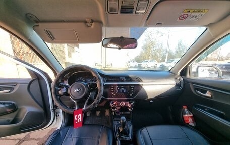 KIA Rio IV, 2017 год, 890 000 рублей, 13 фотография