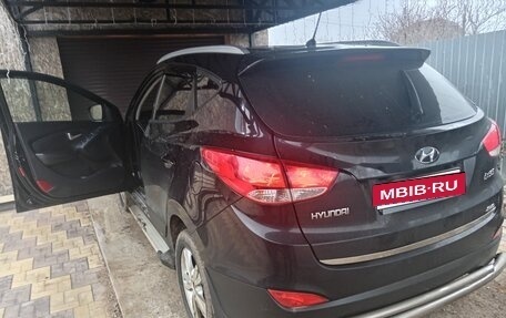 Hyundai ix35 I рестайлинг, 2012 год, 1 000 000 рублей, 2 фотография