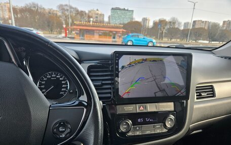 Mitsubishi Outlander III рестайлинг 3, 2018 год, 2 100 000 рублей, 10 фотография