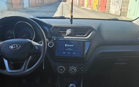 KIA Rio III рестайлинг, 2013 год, 1 100 000 рублей, 12 фотография