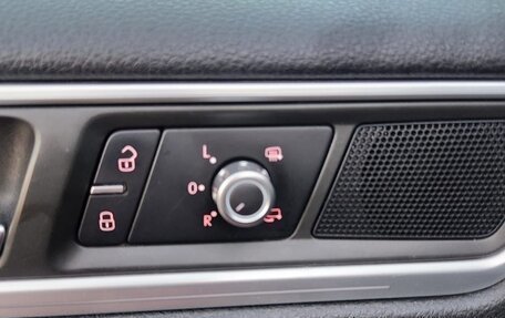 Volkswagen Touareg III, 2013 год, 2 370 000 рублей, 4 фотография