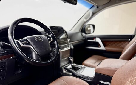 Toyota Land Cruiser 200, 2016 год, 4 999 000 рублей, 11 фотография