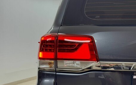 Toyota Land Cruiser 200, 2016 год, 4 999 000 рублей, 10 фотография