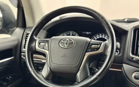 Toyota Land Cruiser 200, 2016 год, 4 999 000 рублей, 19 фотография