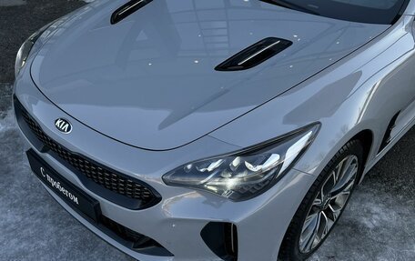 KIA Stinger I, 2017 год, 2 240 000 рублей, 11 фотография