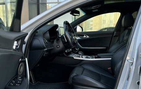 KIA Stinger I, 2017 год, 2 240 000 рублей, 14 фотография