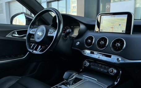 KIA Stinger I, 2017 год, 2 240 000 рублей, 30 фотография