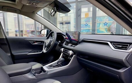 Toyota RAV4, 2025 год, 4 570 000 рублей, 30 фотография