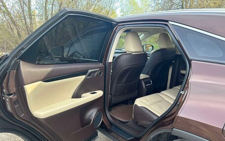 Lexus RX IV рестайлинг, 2016 год, 3 150 000 рублей, 13 фотография