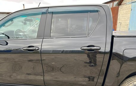 Toyota Hilux VIII, 2018 год, 2 600 000 рублей, 8 фотография