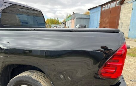 Toyota Hilux VIII, 2018 год, 2 600 000 рублей, 9 фотография