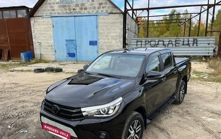 Toyota Hilux VIII, 2018 год, 2 600 000 рублей, 13 фотография