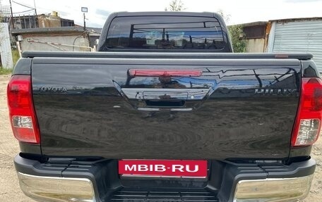 Toyota Hilux VIII, 2018 год, 2 600 000 рублей, 7 фотография