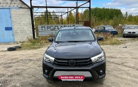 Toyota Hilux VIII, 2018 год, 2 600 000 рублей, 14 фотография