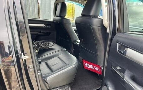 Toyota Hilux VIII, 2018 год, 2 600 000 рублей, 20 фотография