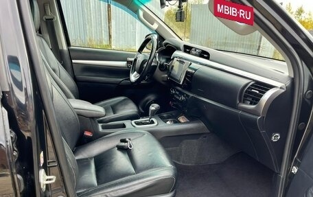 Toyota Hilux VIII, 2018 год, 2 600 000 рублей, 24 фотография