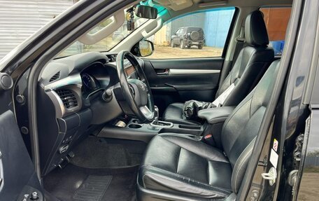 Toyota Hilux VIII, 2018 год, 2 600 000 рублей, 34 фотография