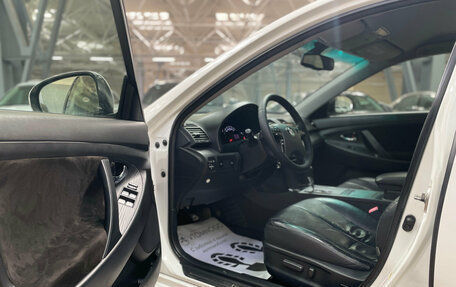 Toyota Camry, 2011 год, 1 495 000 рублей, 14 фотография