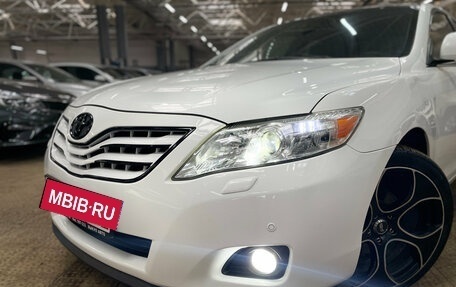 Toyota Camry, 2011 год, 1 495 000 рублей, 2 фотография