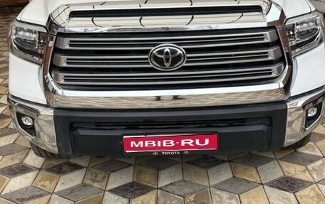 Toyota Tundra II, 2018 год, 2 800 000 рублей, 1 фотография