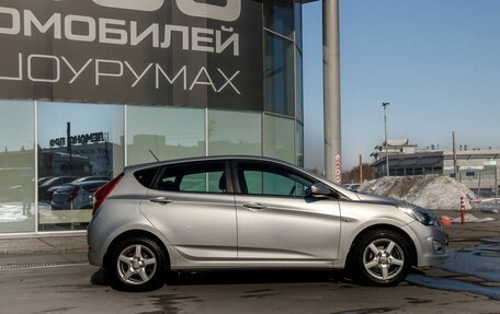 Hyundai Solaris II рестайлинг, 2015 год, 1 100 000 рублей, 4 фотография