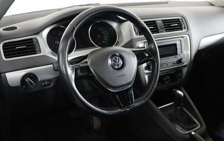 Volkswagen Jetta VI, 2017 год, 1 199 990 рублей, 12 фотография