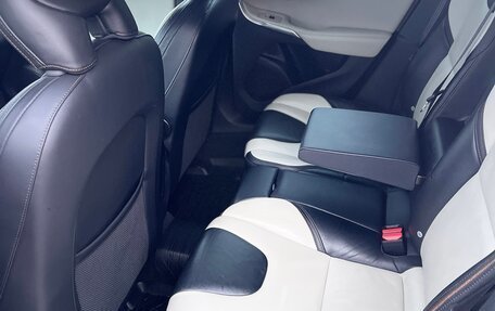 Volvo V40 II рестайлинг, 2013 год, 1 350 000 рублей, 13 фотография