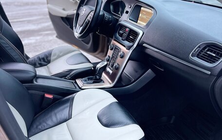 Volvo V40 II рестайлинг, 2013 год, 1 350 000 рублей, 18 фотография