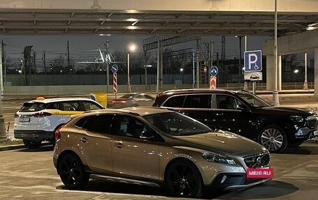 Volvo V40 II рестайлинг, 2013 год, 1 350 000 рублей, 25 фотография