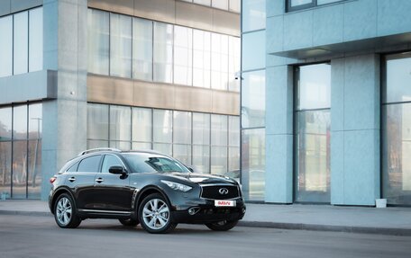 Infiniti QX70, 2016 год, 2 190 000 рублей, 8 фотография