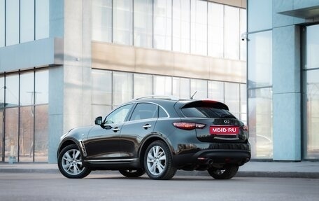 Infiniti QX70, 2016 год, 2 190 000 рублей, 5 фотография