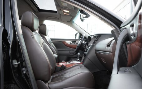 Infiniti QX70, 2016 год, 2 190 000 рублей, 19 фотография