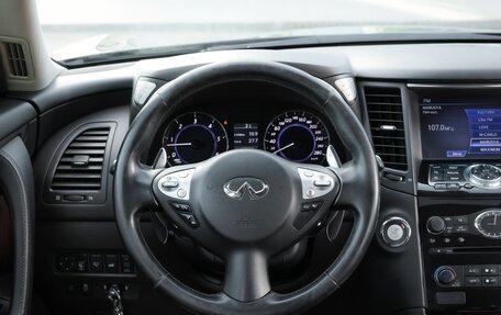 Infiniti QX70, 2016 год, 2 190 000 рублей, 25 фотография