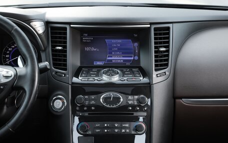 Infiniti QX70, 2016 год, 2 190 000 рублей, 24 фотография