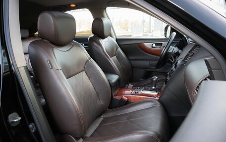 Infiniti QX70, 2016 год, 2 190 000 рублей, 20 фотография